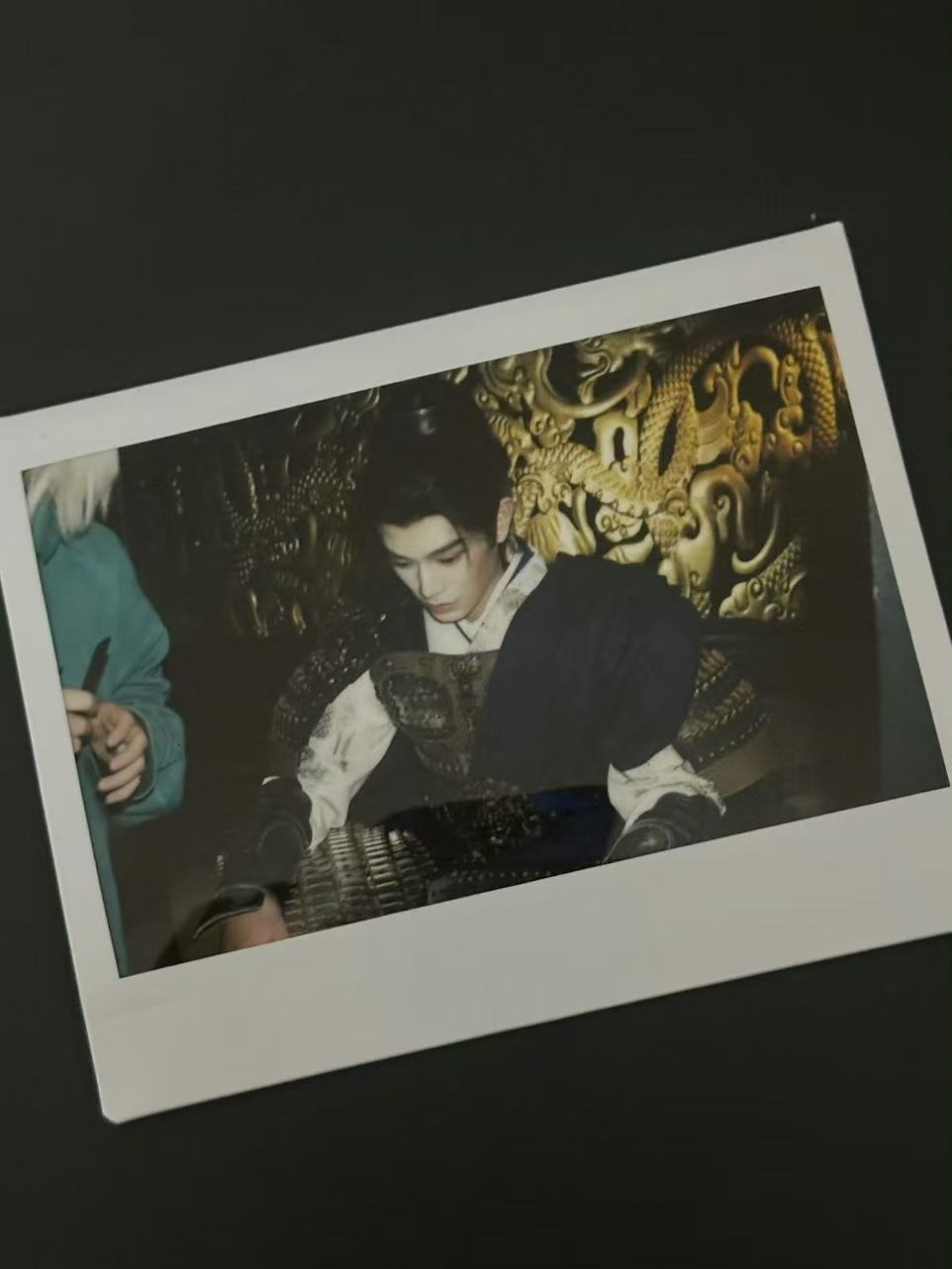 丁禹兮司宫令片场拍立得丁禹兮赵皑拍立得 丁禹兮司宫令片场拍立得，好权威的美貌，期