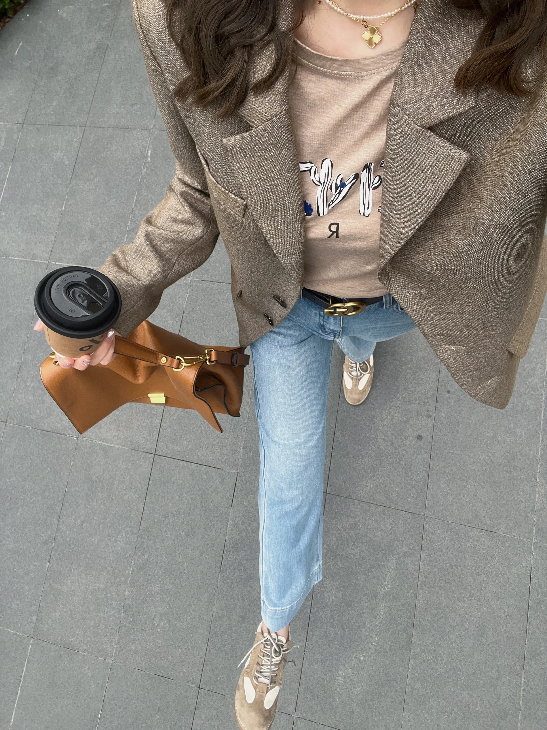 素T➕西装➕牛仔裤套餐=打工人春日通勤的神！