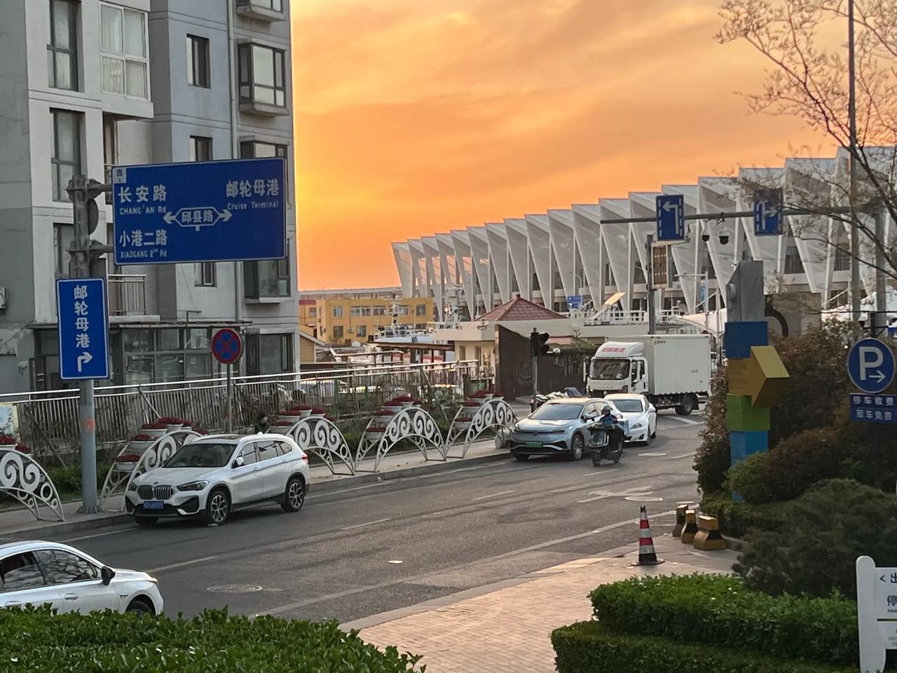 于海青：为何说青岛邮轮母港值得去打卡？ 青岛的邮轮母港的建设已经非常到位，但是有