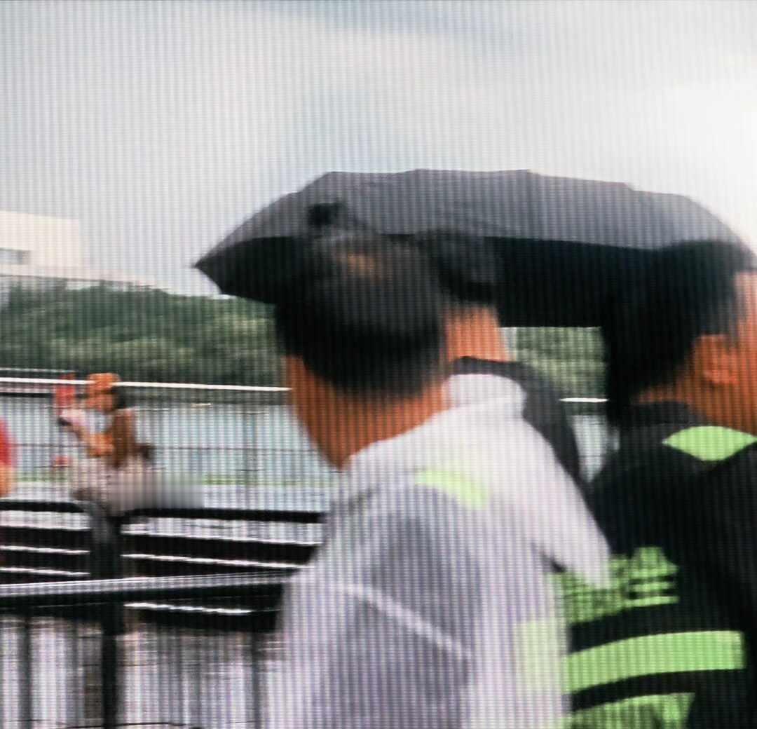 爱上路虎爱上迪丽热巴！
总裁巴巴下班啦
迪丽热巴 迪丽热巴高定 霸道总裁迪丽热巴