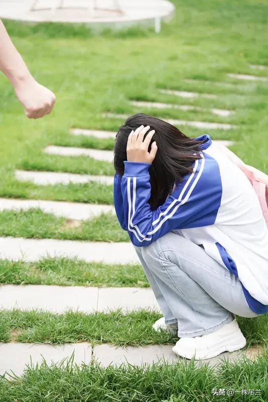 别人为什么会欺负你？
不是因为你没有能量，是因为你身上的正能量太大，让别人感觉到