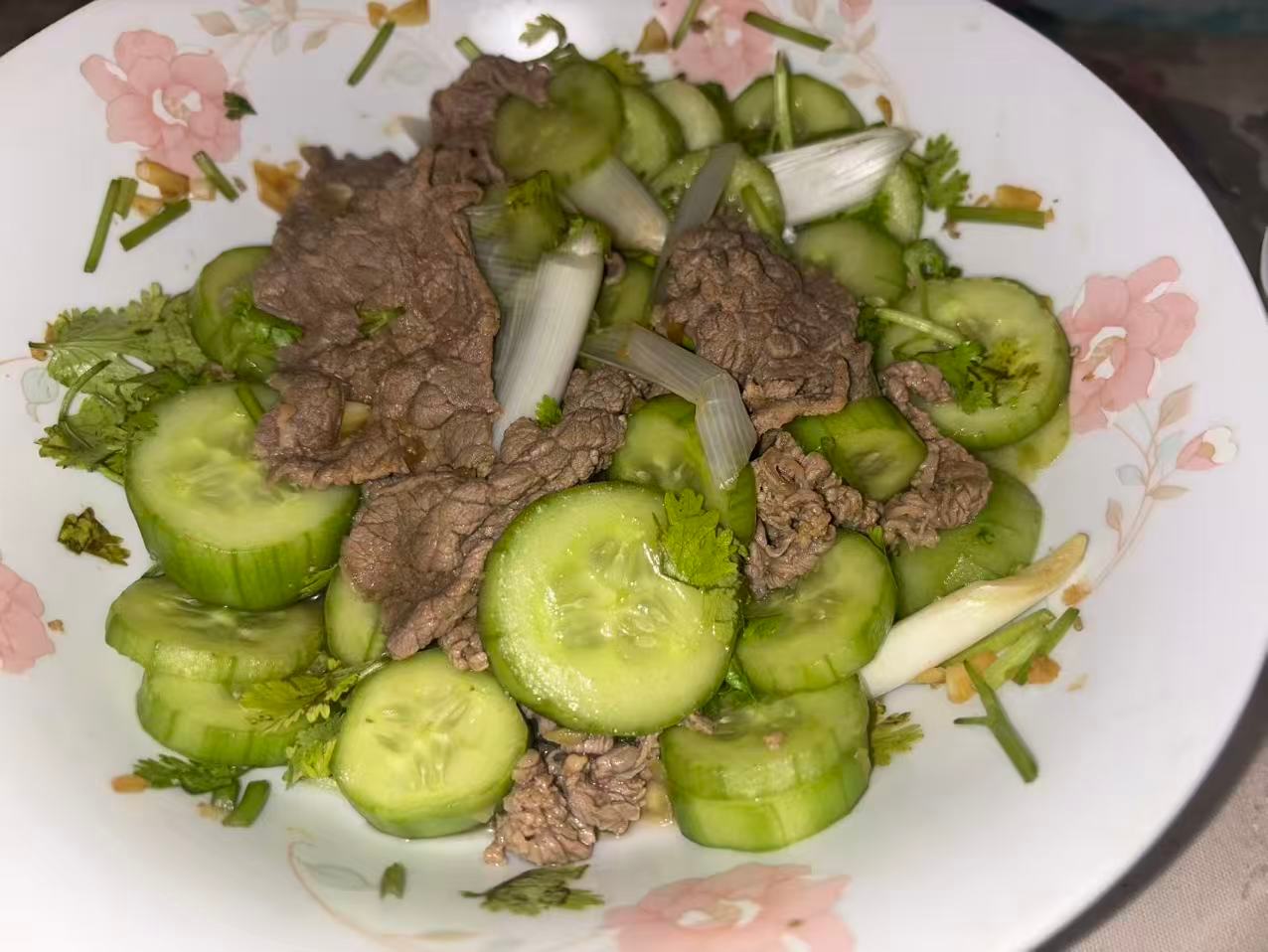 欢迎关注本来老六我家金太阳 牛肉、豆腐 
