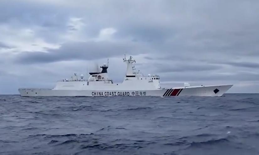 【海警船撤离台湾周边，解放军环台军演收兵？】

很奇怪，12月31日东部战区并未