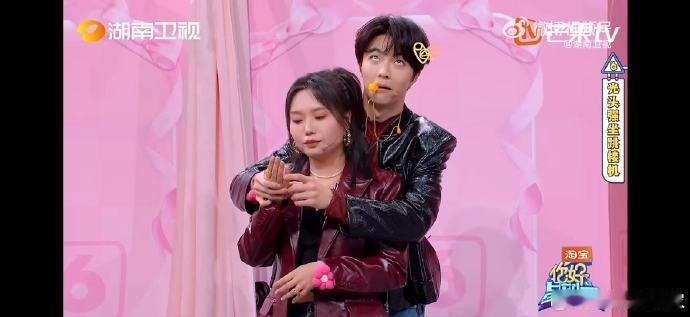 李雪琴李雪琴题没问题是人的问题你好星期六 李雪琴四字线索盲猜正确答案，力挽狂澜，