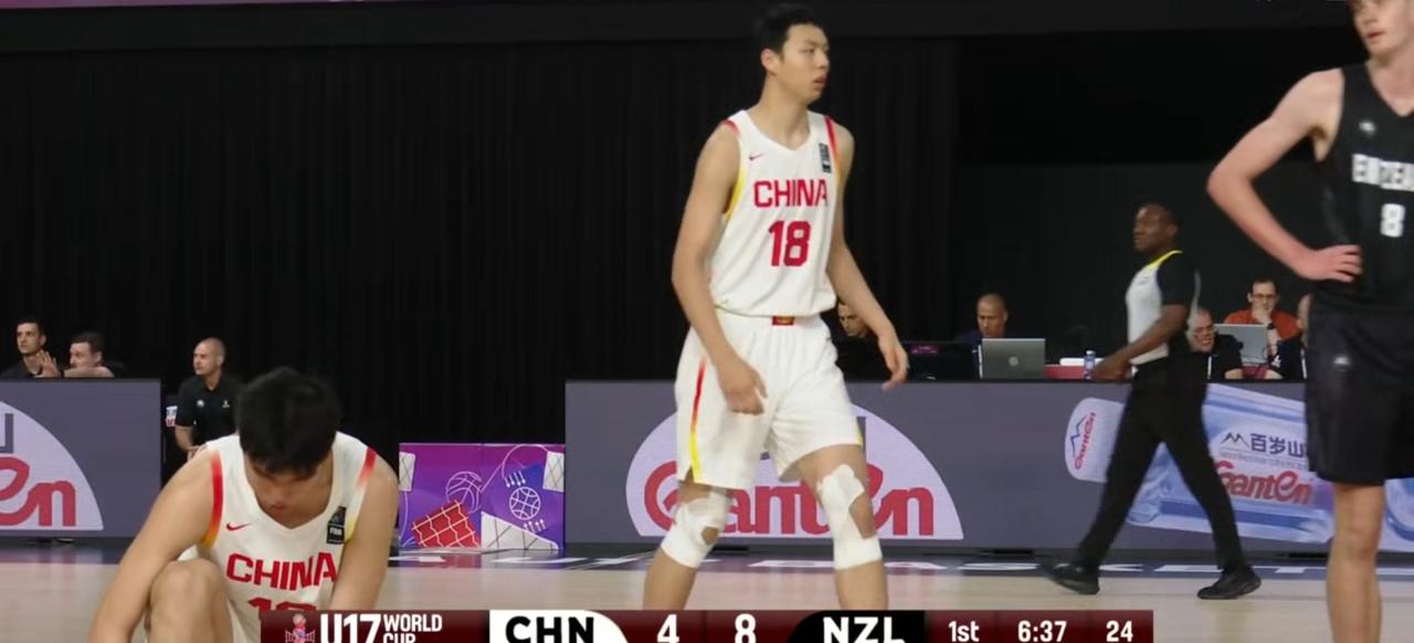 7月4日晚的U17男篮世界杯9 - 12名排位赛太精彩了，中国U17男篮92 -