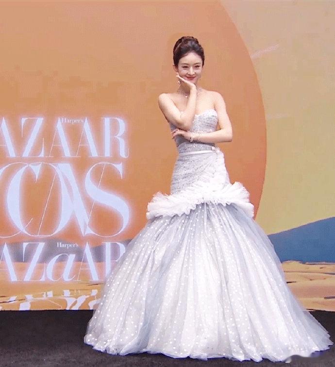 赵丽颖的这个动作是有什么含义吗？懂的来解读一下子 ​​​