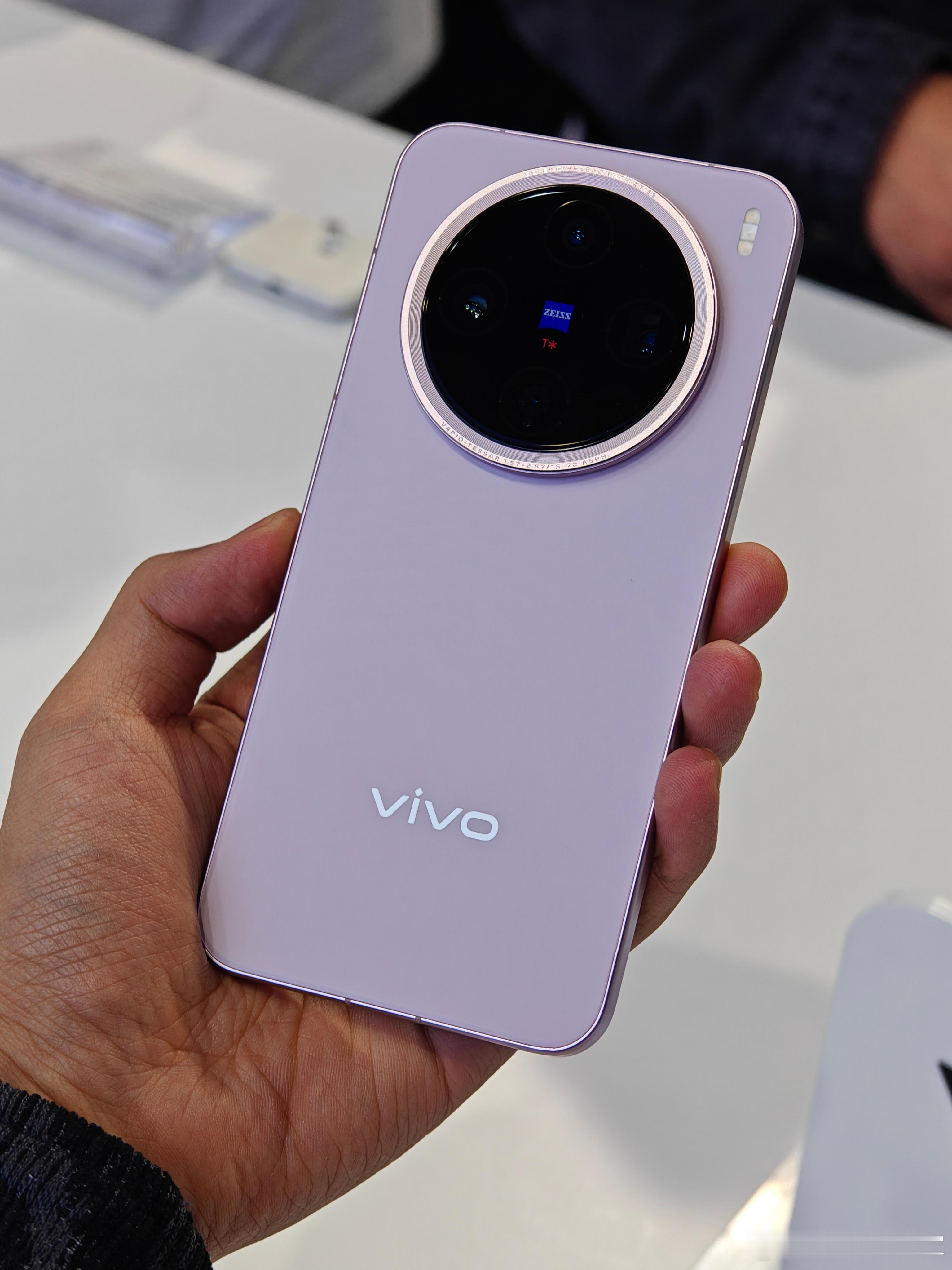 OPPO Find X8和vivo X200 Pro mini，你们喜欢哪一个？