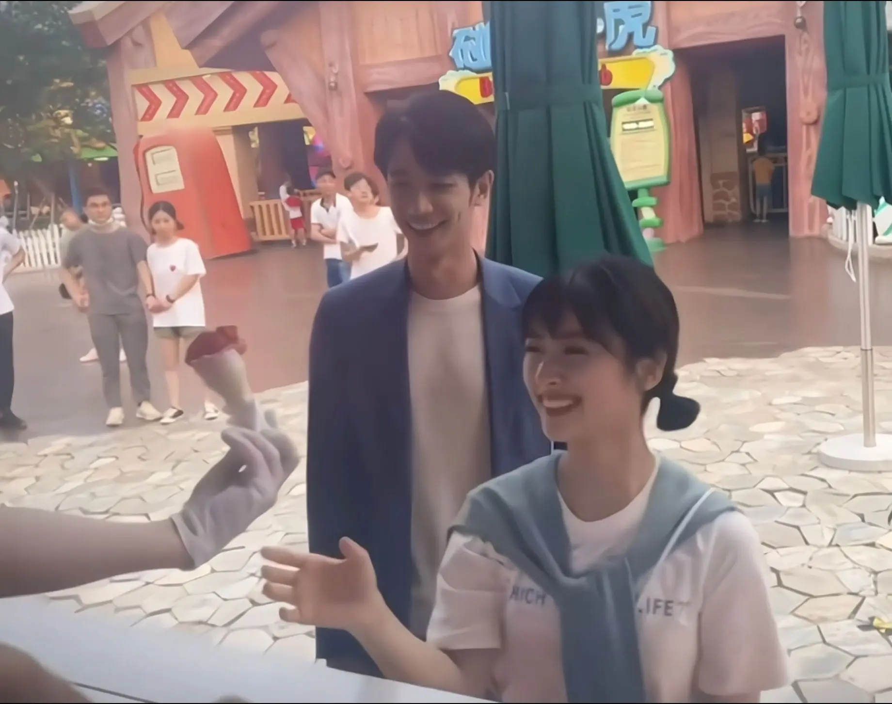 打不倒的我只会更强大！快乐的大人