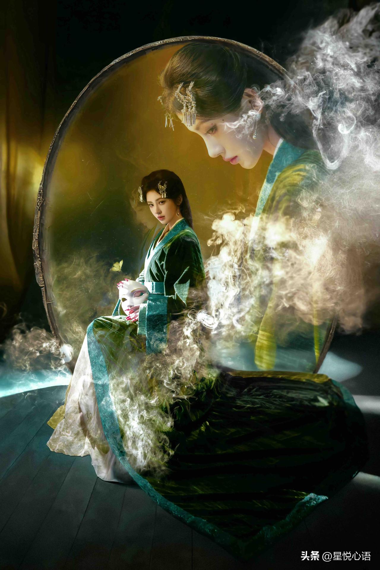 这剧宣也太会了吧！
真的一眼被惊艳到。
在《月鳞绮纪》感受鞠婧祎的颜值暴击。
白