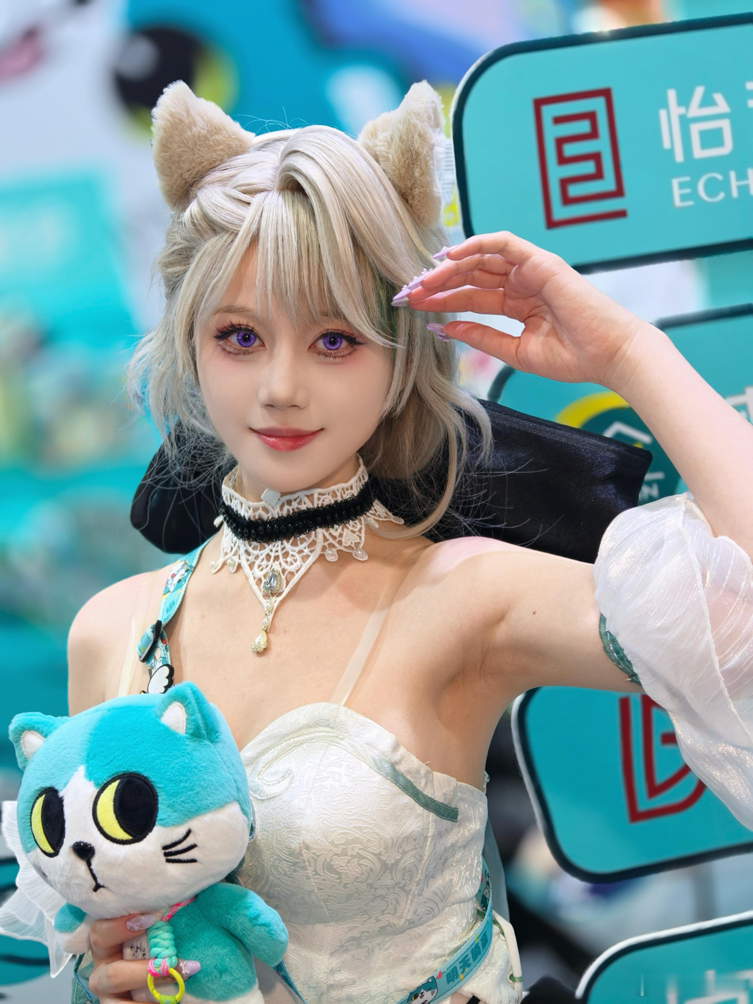 今天是猫猫（琳妮特）青猫周末躺平计划 ​​​
