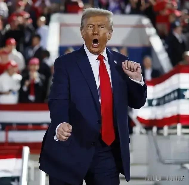 特朗普胜选后加强了海湖庄园的安保。
美媒称，特朗普和马斯克大选后一直呆在海湖庄园