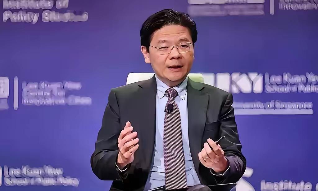 新加坡总理突然对华翻脸，严查芯片转运

新加坡突然严查芯片转运，这波操作背后的心