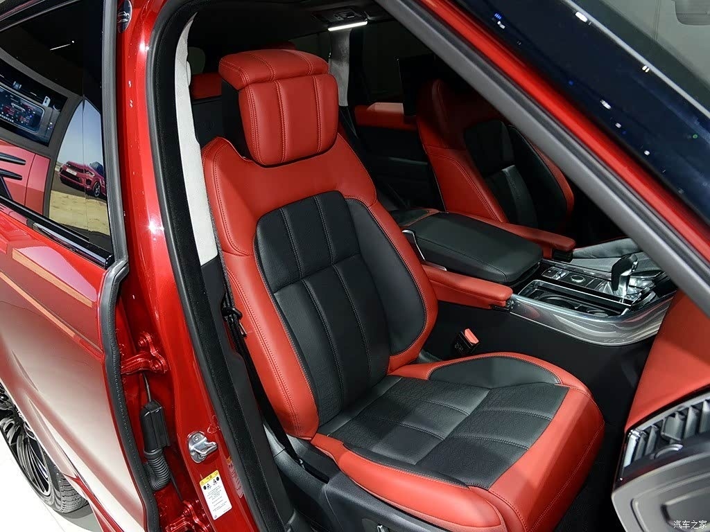 极氪 8X 内饰看完了如果我买这台车，一定选红黑内饰有一种几年前第一次看揽运 “