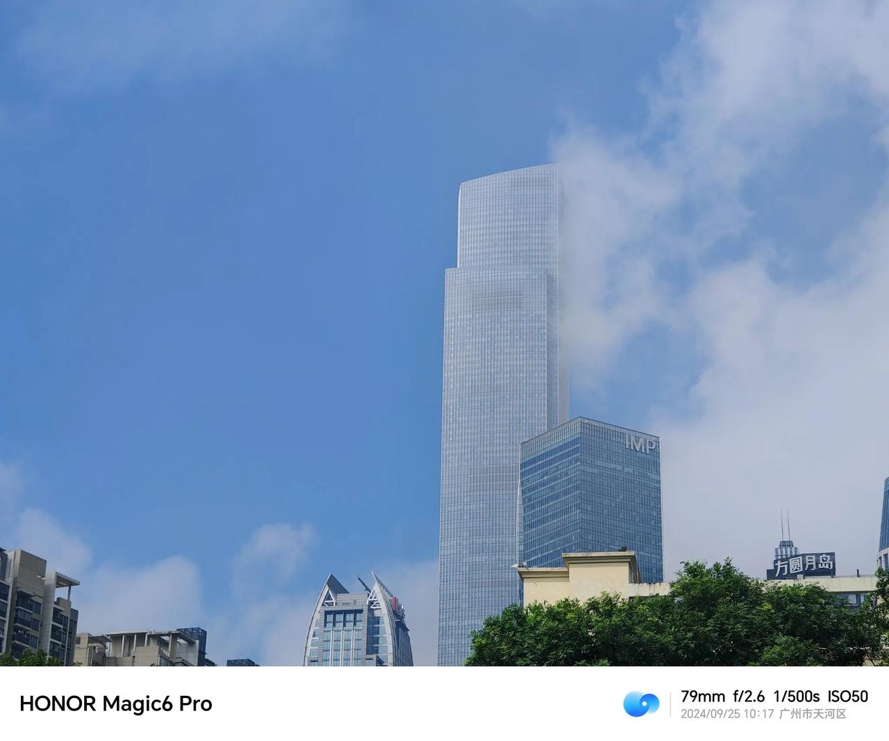 黎耀祥先生这才是享受生活，祖国大地各处走走，祖国地大物愽，处处美食诱人，各地景点