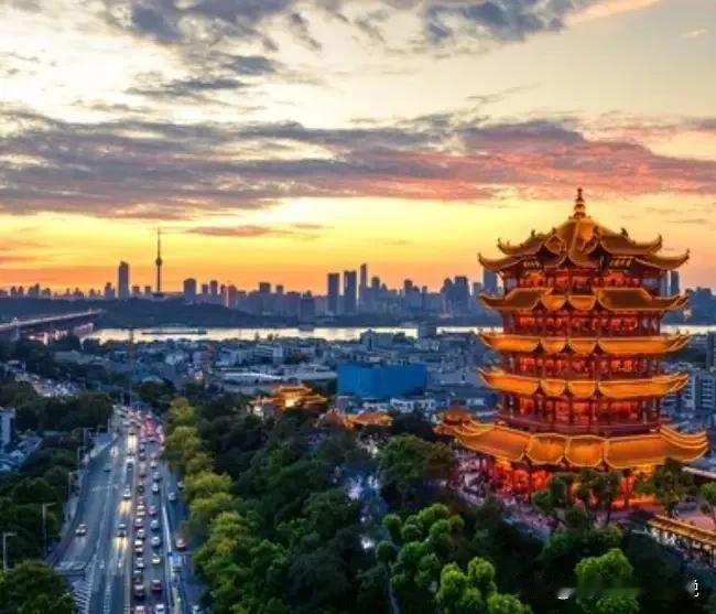 武汉"年终大考"放榜啦！我们都是答卷人

嘿，武汉的街坊们！转眼间又到年底，咱们