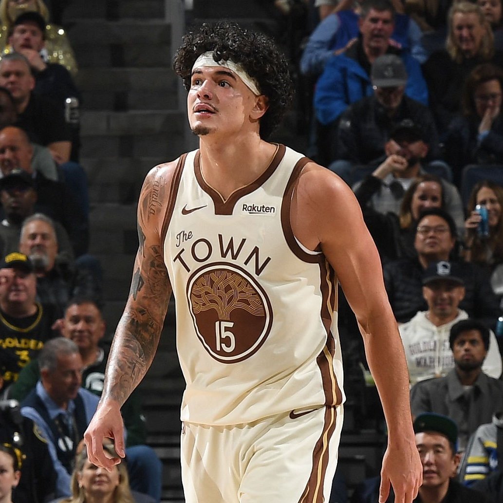 桑托斯（右侧骨盆挫伤）缺席今日湖勇大战。桑托斯3月场均16.4分，三分命中率43