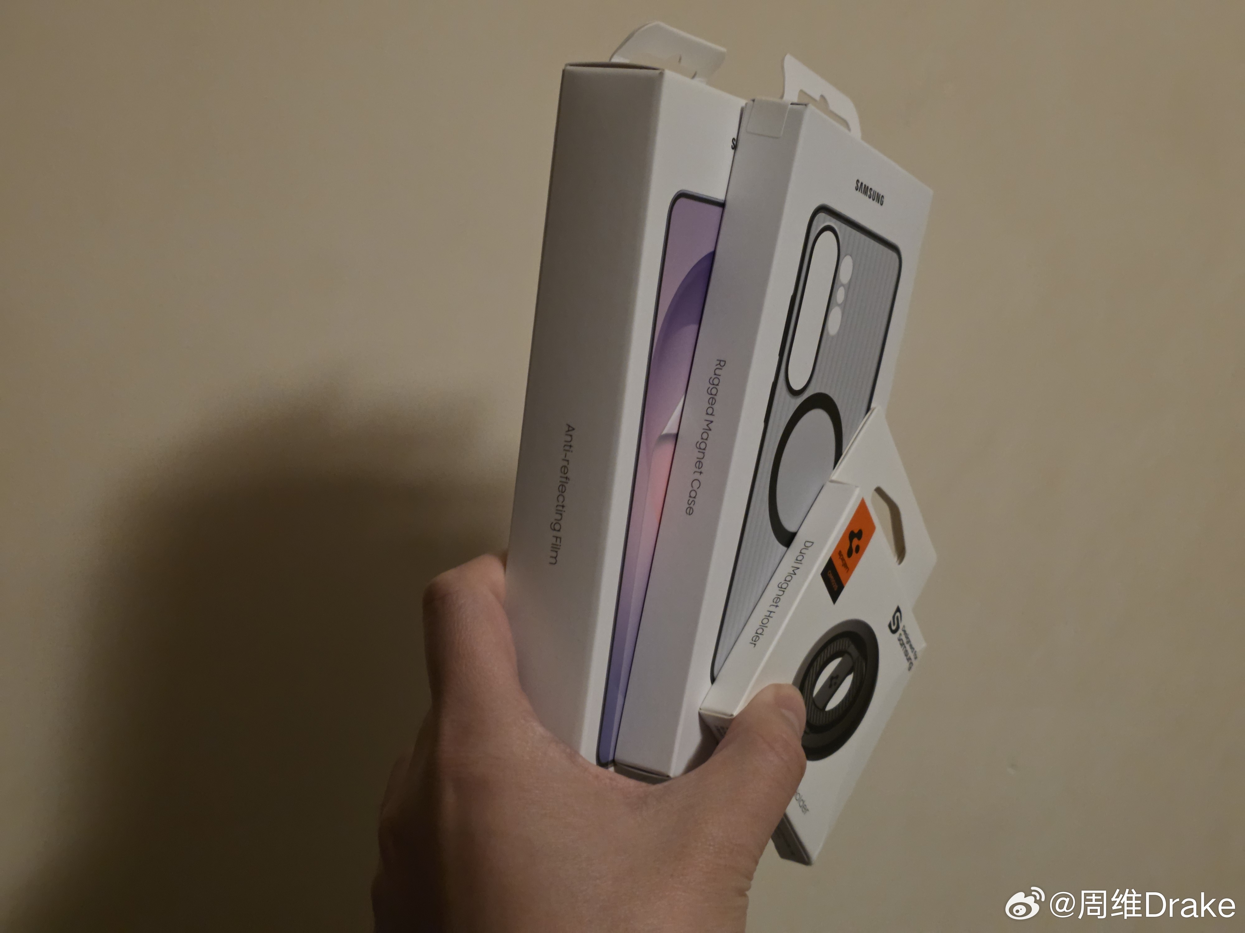 从那里买的，S26 Ultra的AR膜换了治具，盒子那叫一个厚 