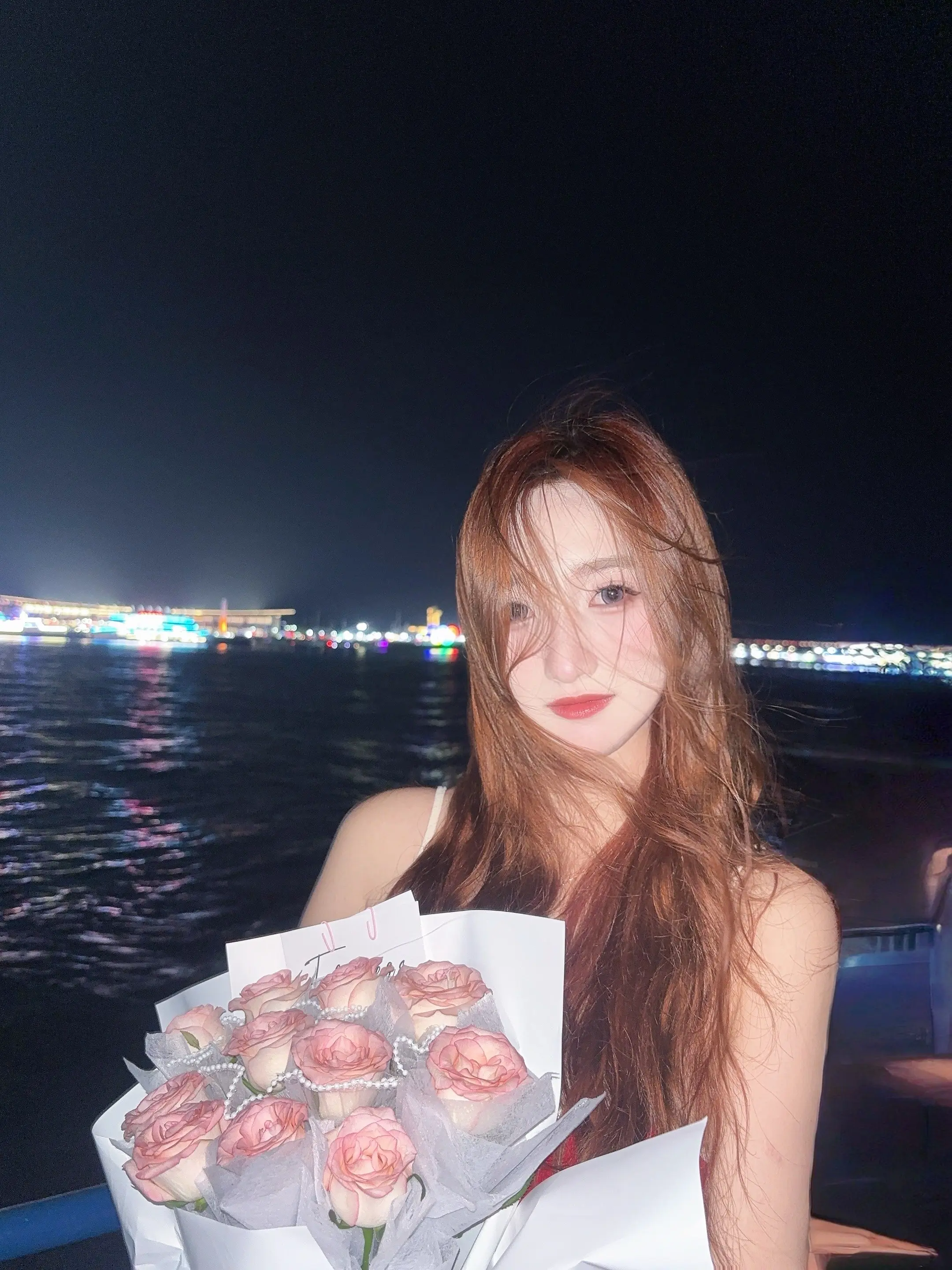 我这一生再也不会对任何人有完全的真心 以前有 以后再也不会有