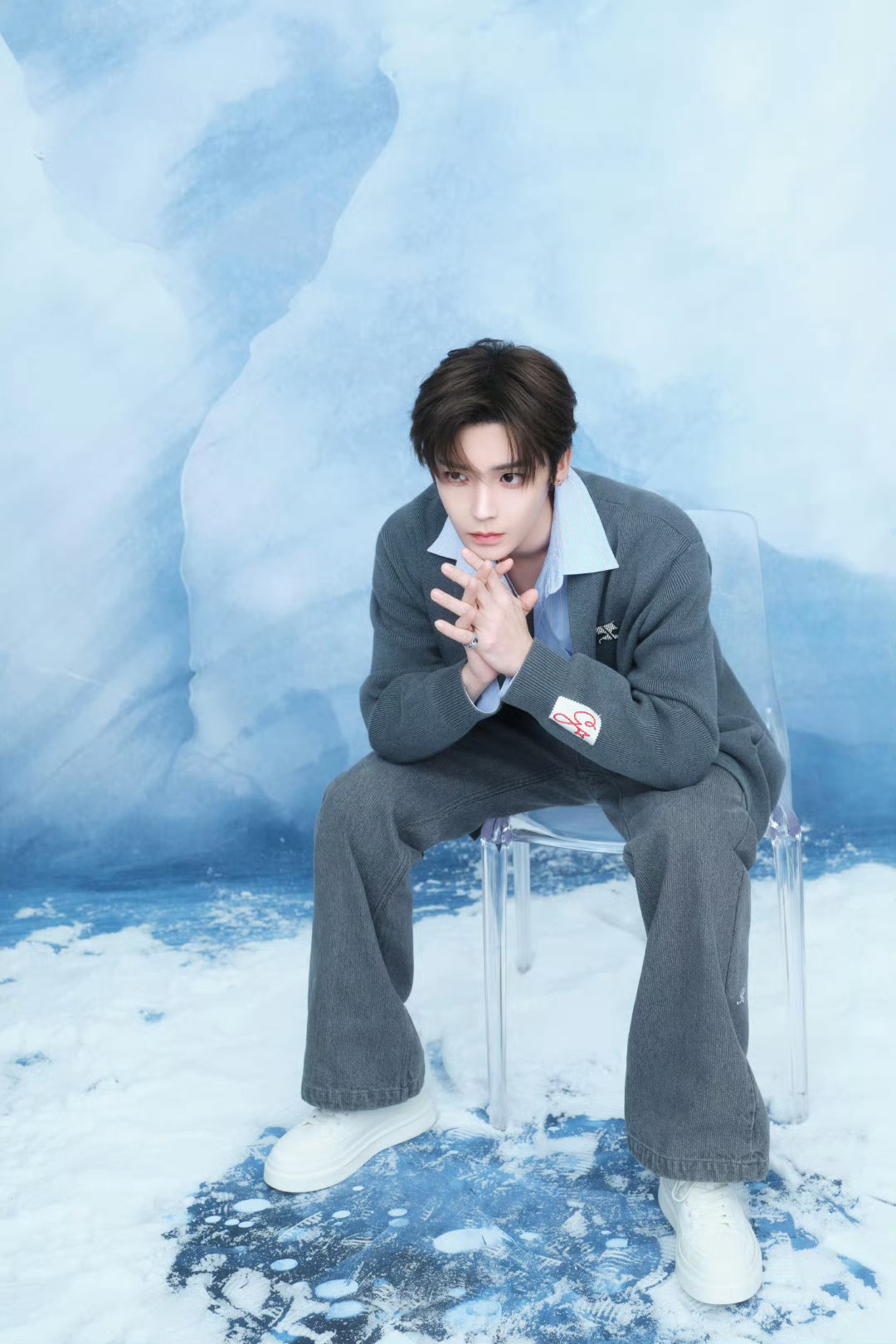 侯明昊潮玩代言Heyone黑玩12月12日宣 