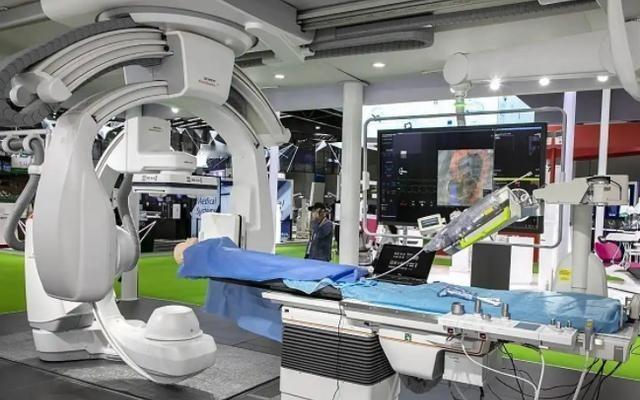 国产3.0T核磁共振仪横空出世：打破三巨头垄断，原本三千万设备降至数百万，患者检