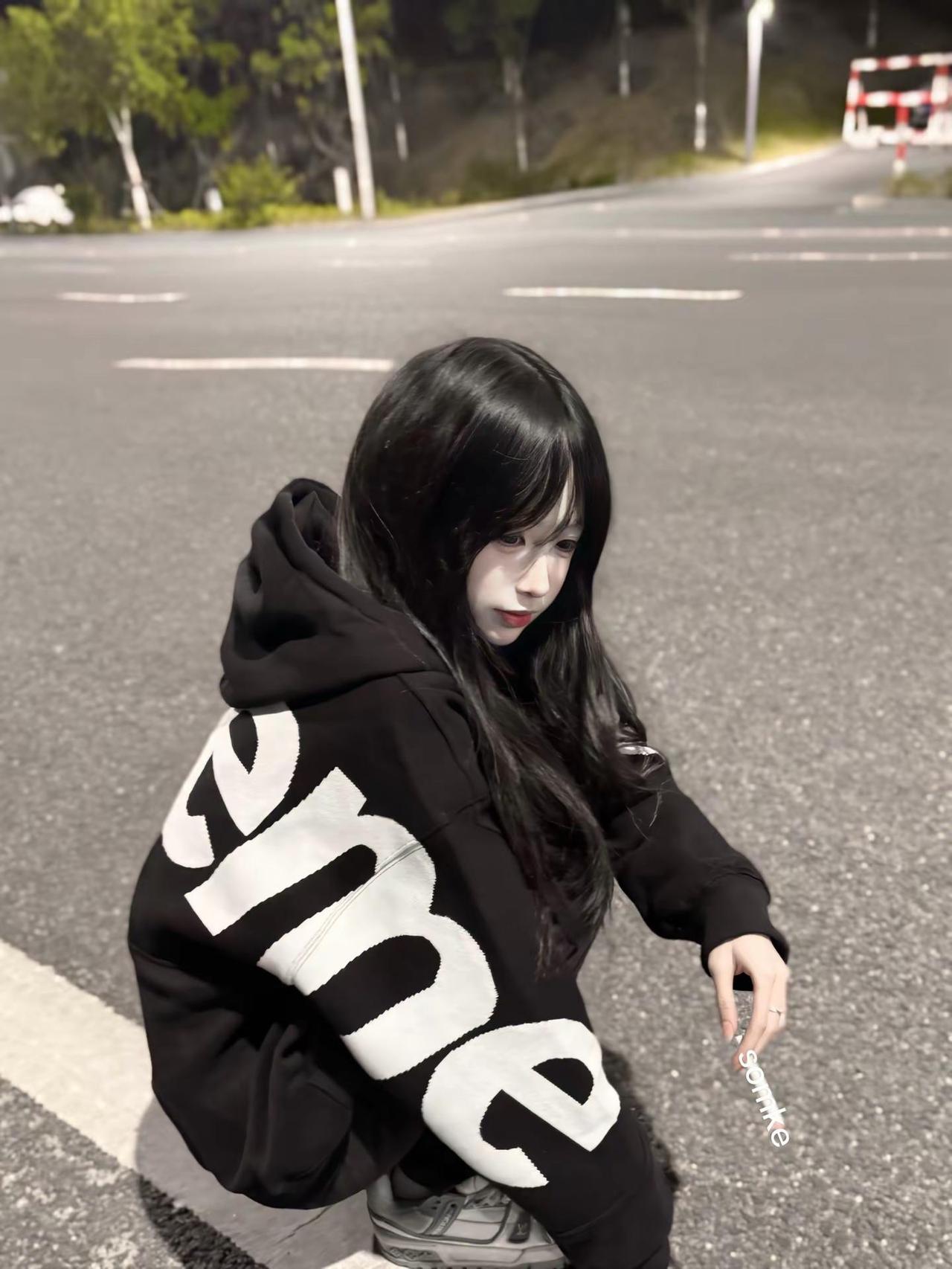 我总是想让自己看起来薄情一点 其实失去和拥有对我来说都很重要