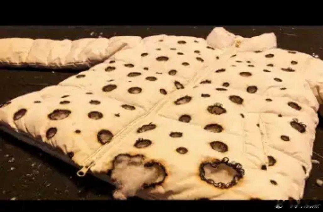 这件被鞭炮炸过的衣服，不能被巴黎世家看到，否则你懂的。