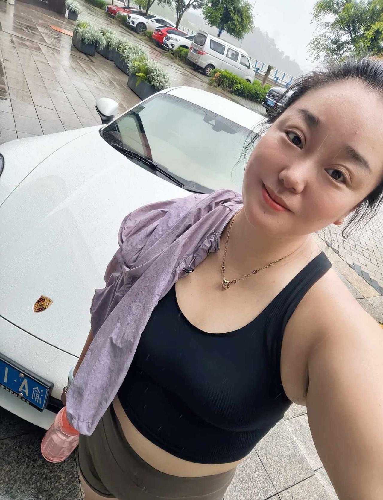 记录40岁单身的每一天。
撸铁解之后感觉自己轻松很多。健身带给我的长期主义 认真