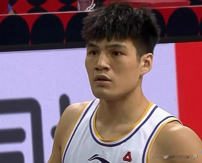 随着天津男篮112：121不敌北控男篮，本场比赛暴露出3个可笑的事实。

1. 