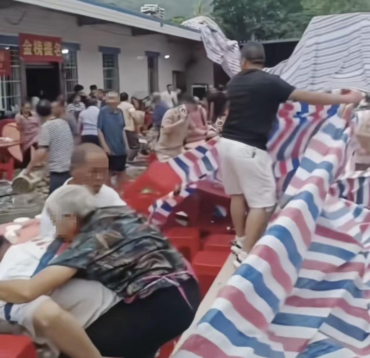 一场升学宴意外
牵动了太多人的情绪
不少人忙着议论是非，可很少有人静下心看看这一