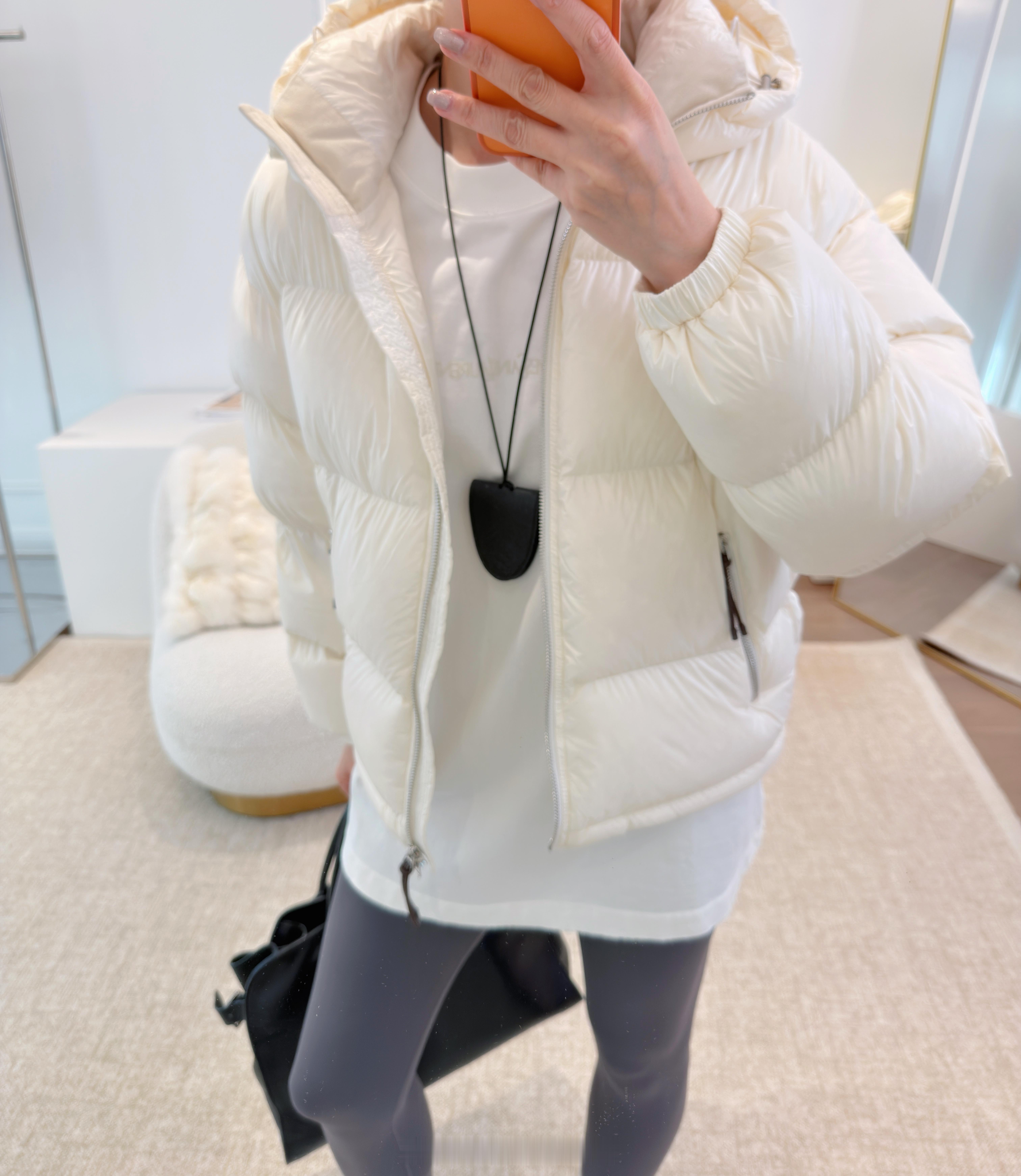 到再冷一点，瑜伽裤搭羽绒就是无敌时髦～OOTD[超话]每日穿搭时尚穿搭今天穿什么