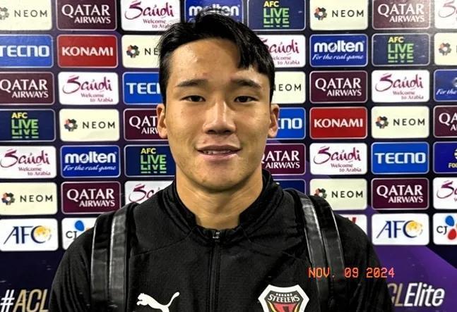 韩国足球名宿之子 子承父业首次入选韩国国家队，其父曾参加中韩热身赛殴打李毅红牌罚