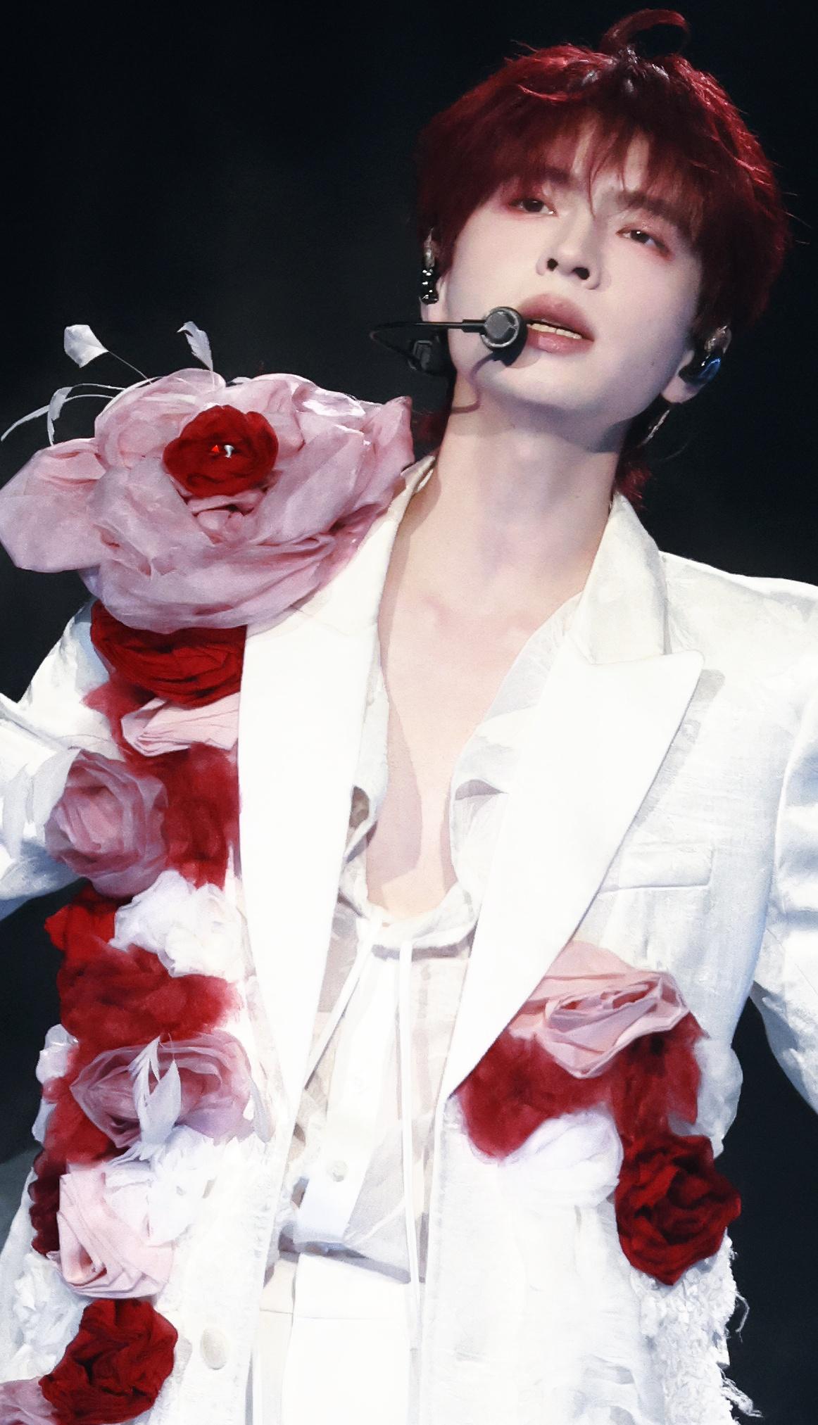 小谶，你是一名善良的大虾，如果我说我要草翻这个宇宙，这个时候你会不会坐上来，保护