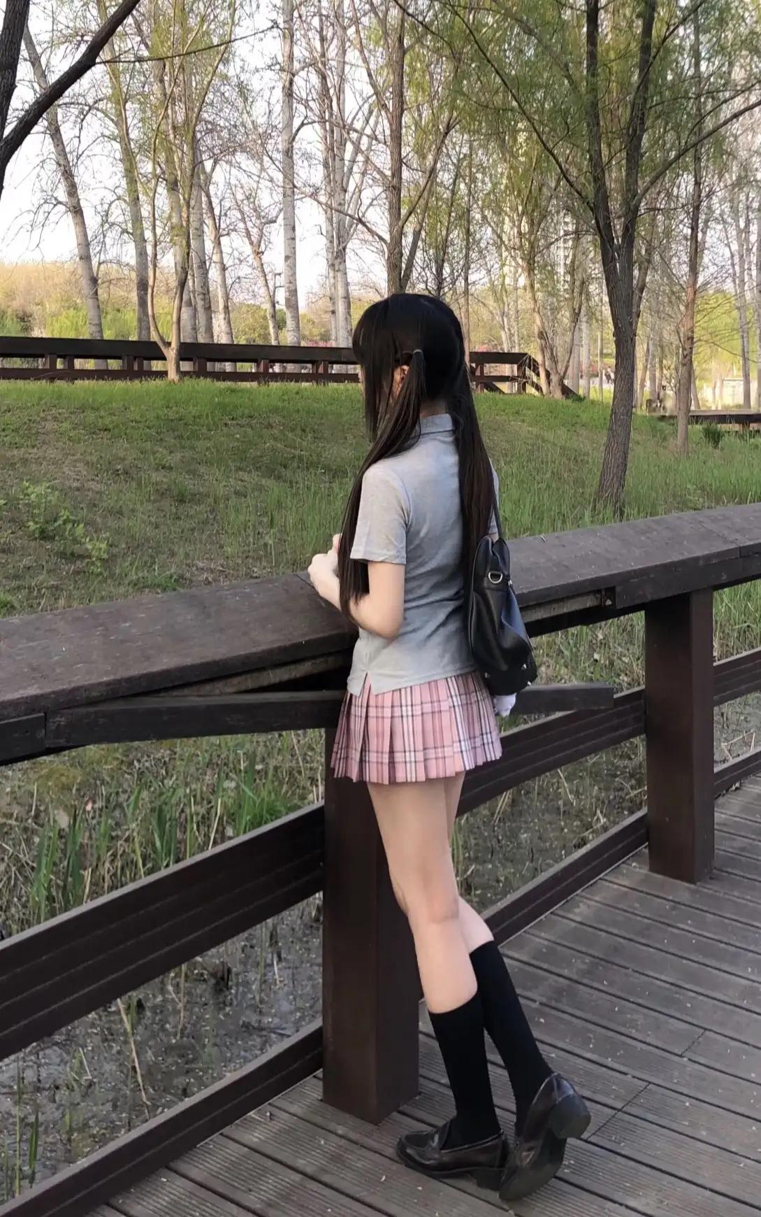 王者荣耀单挑最强射手是虞姬。
你喜欢拿虞姬打发育路吗？