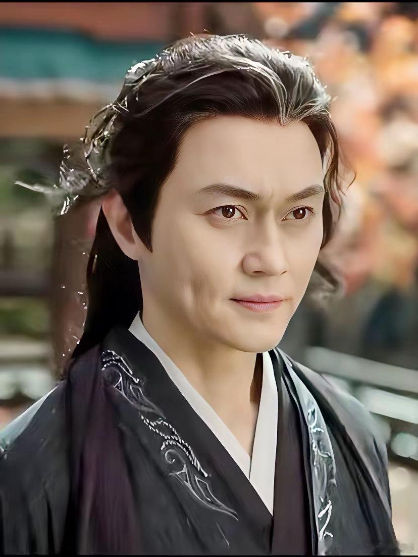发现了没有？张智霖身上有一种魔力，就是只要他演的电视剧，不管他是主角还是配角，大