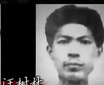 安徽，19岁男孩的父亲早年意外摔死，已经下葬10年，他报警请求警方开棺验尸，怀疑