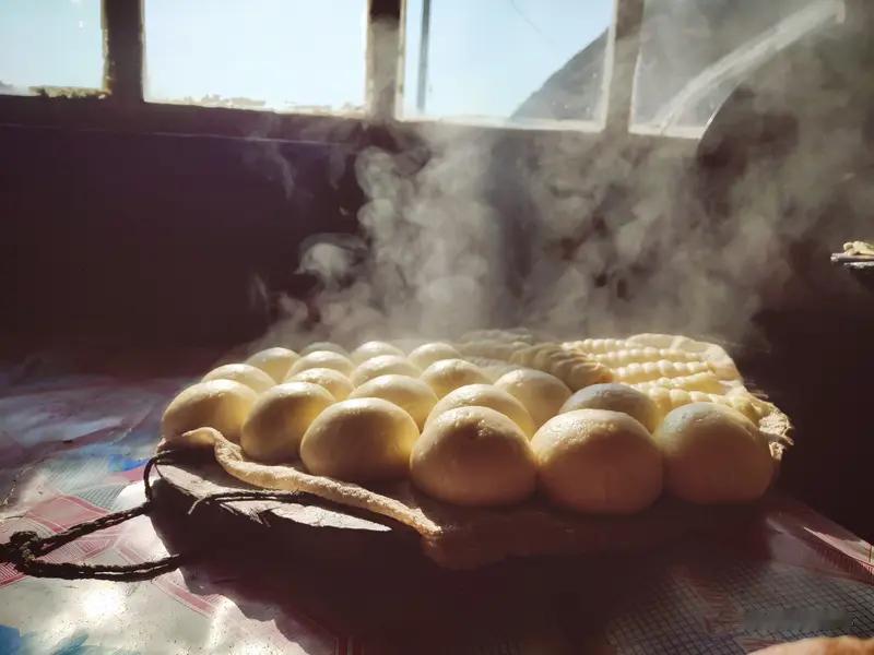 味觉是时光最好的记录。这句话好美，也很有画面感。味觉真的很神奇，它不像照片那样“