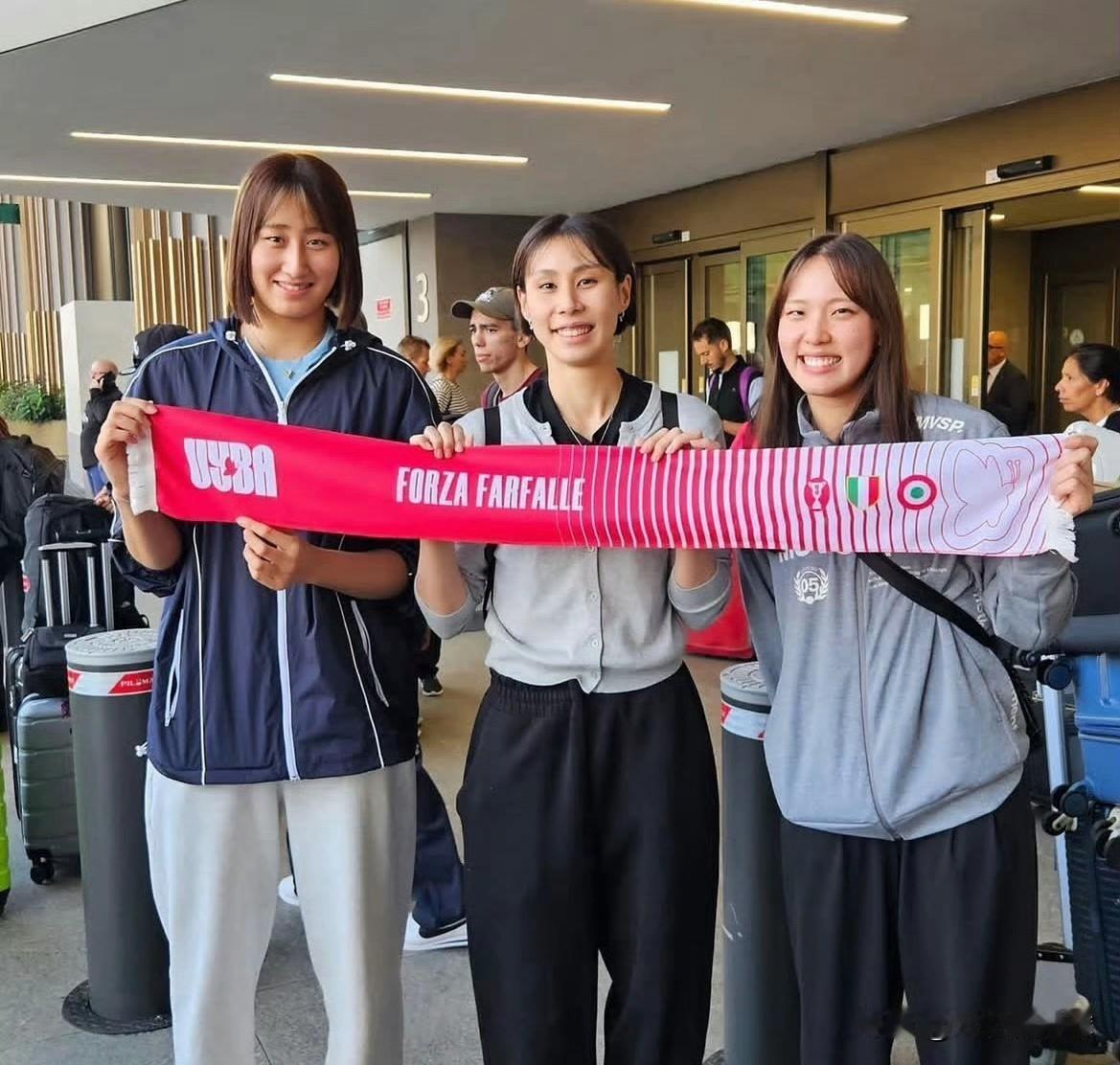 不是嘲笑日本女排接应和田由纪子！听说关菜菜巳、秋本美空、还有WADA启程奔赴意甲