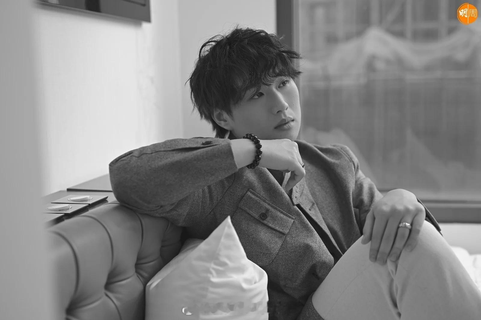 明报周刊：唱歌与物理治疗并存 冯熙燮为追梦与家人约法三章│ 冯熙燮专访TVB歌唱