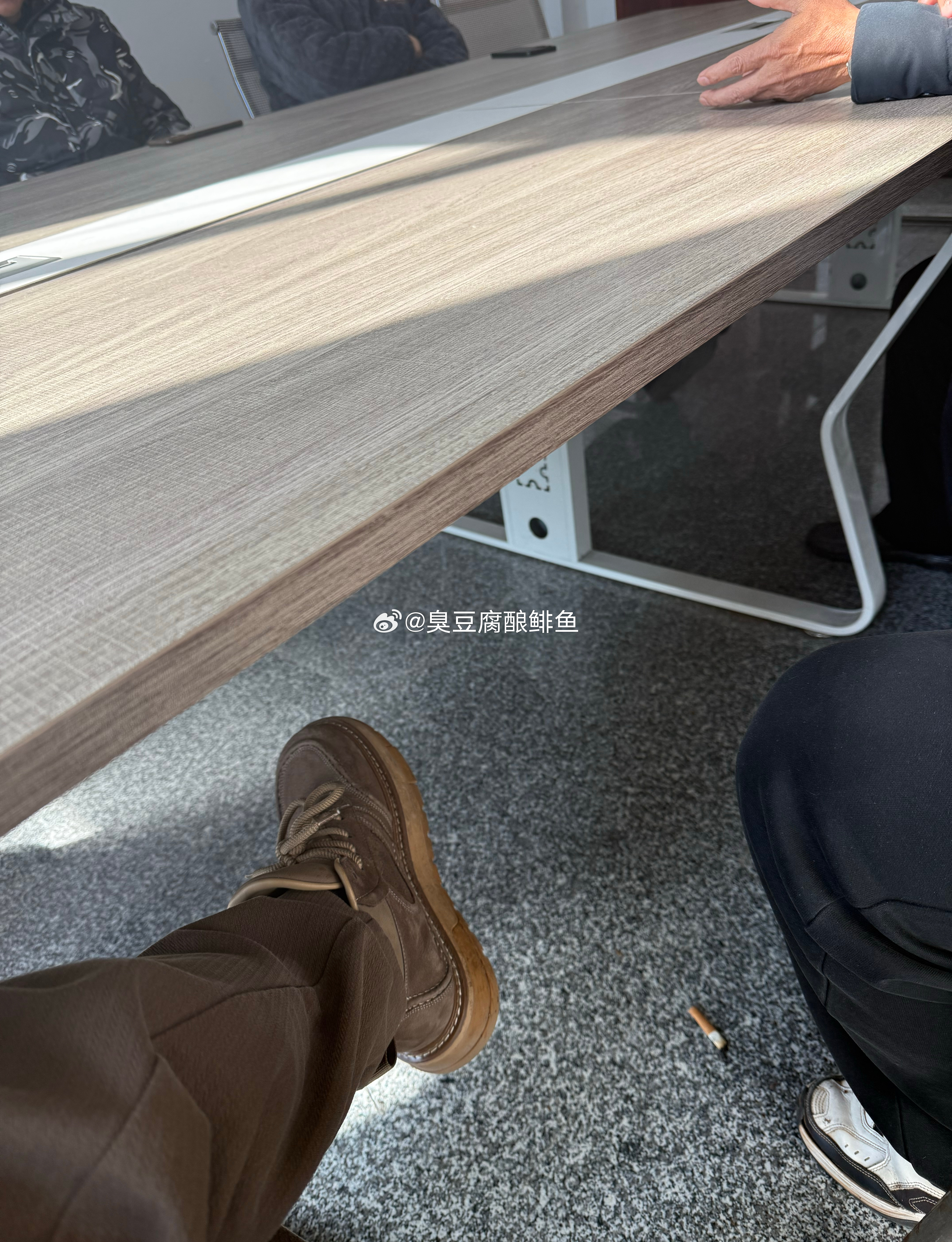 每次到武冈都是一包烟一天，谈了好几次了[二哈] 