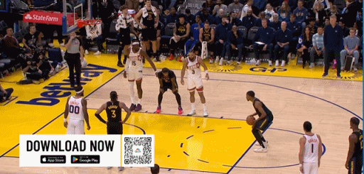 灵性！理查德把科尔脸打肿了！
在今天NBA常规赛勇士对阵太阳的第二节比赛最后时刻