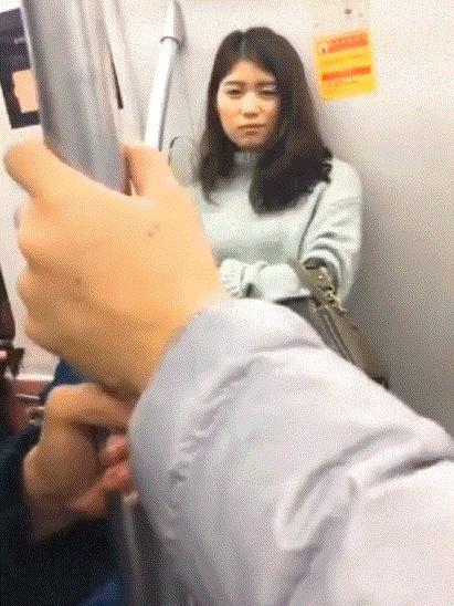 对面那美女最后一个表情是啥意思？