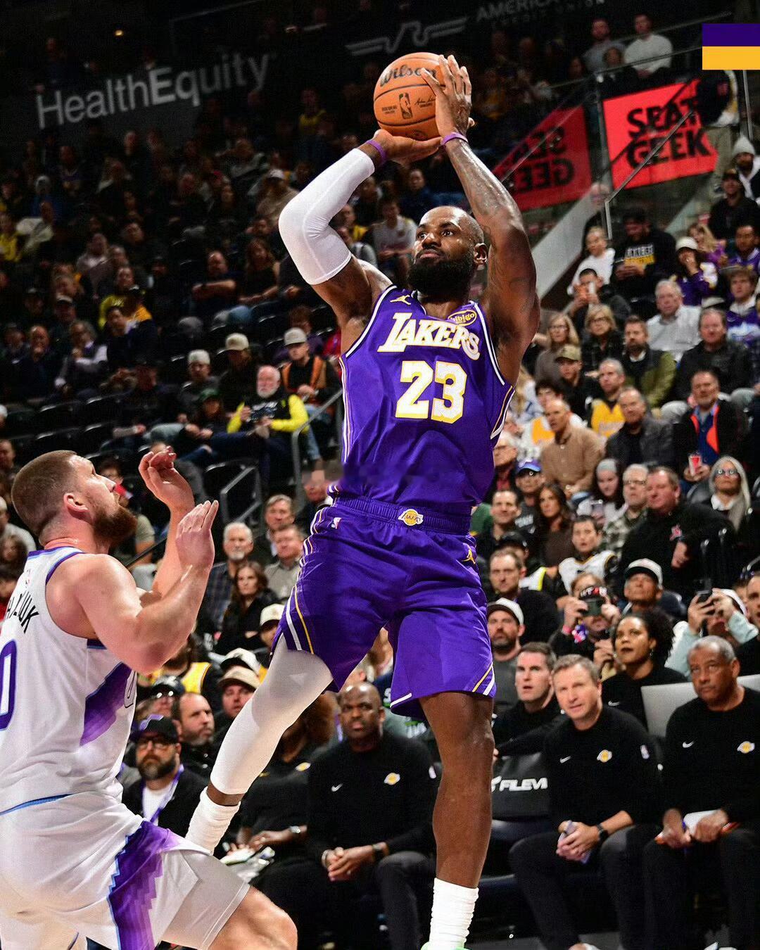 东契奇和詹姆斯的表现太亮眼了，比赛也是真的打到最后时刻才决定比赛走向，八嘎底角的