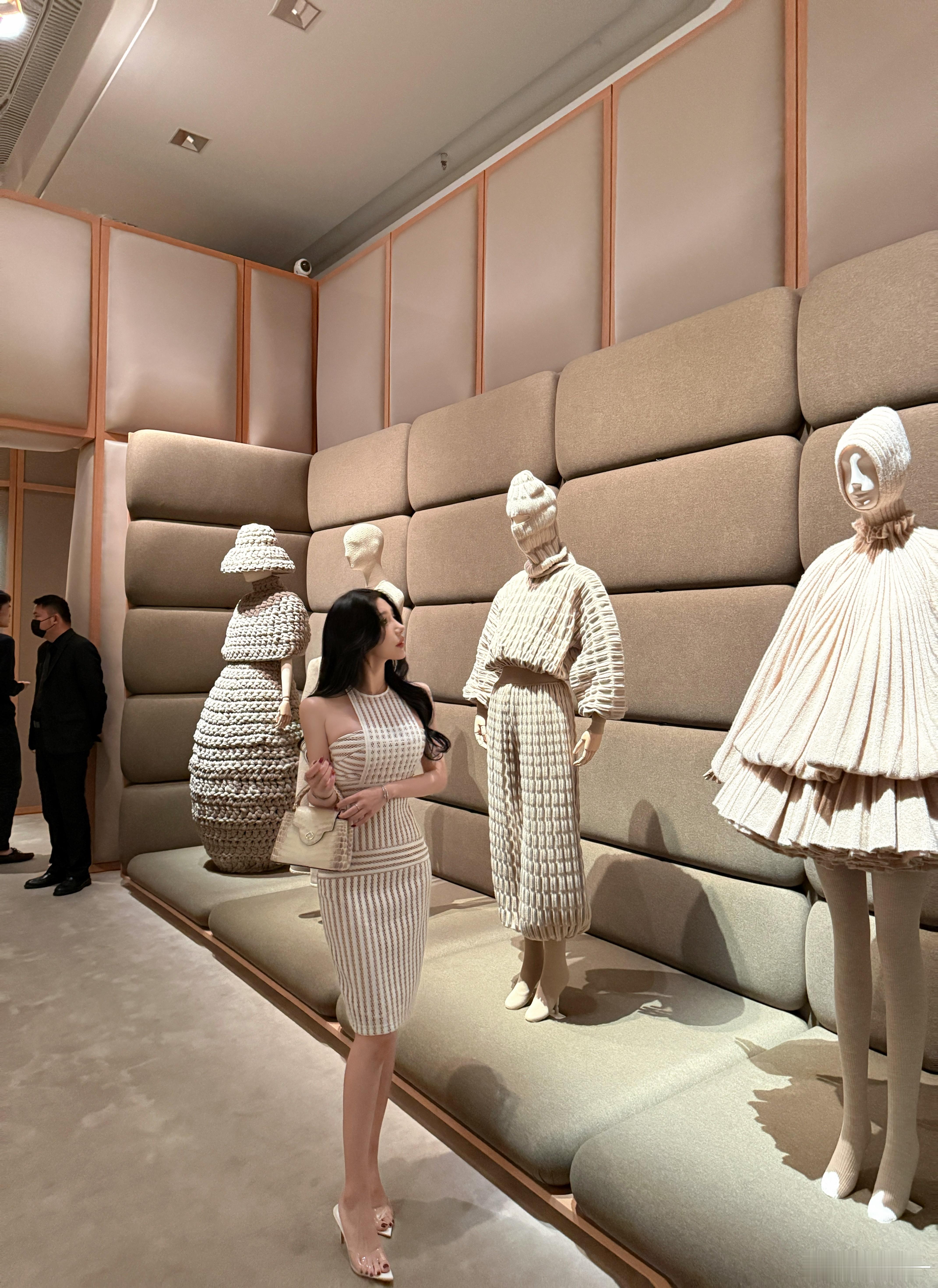 看个展 ​​​