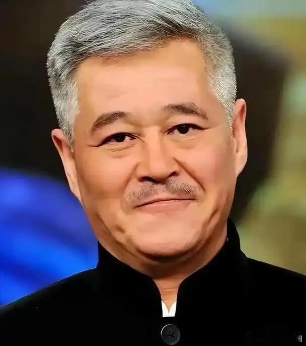 赵本山不再出山，意味着一个喜剧时代彻底落幕。他的小品承包了几代人的春节记忆，果然