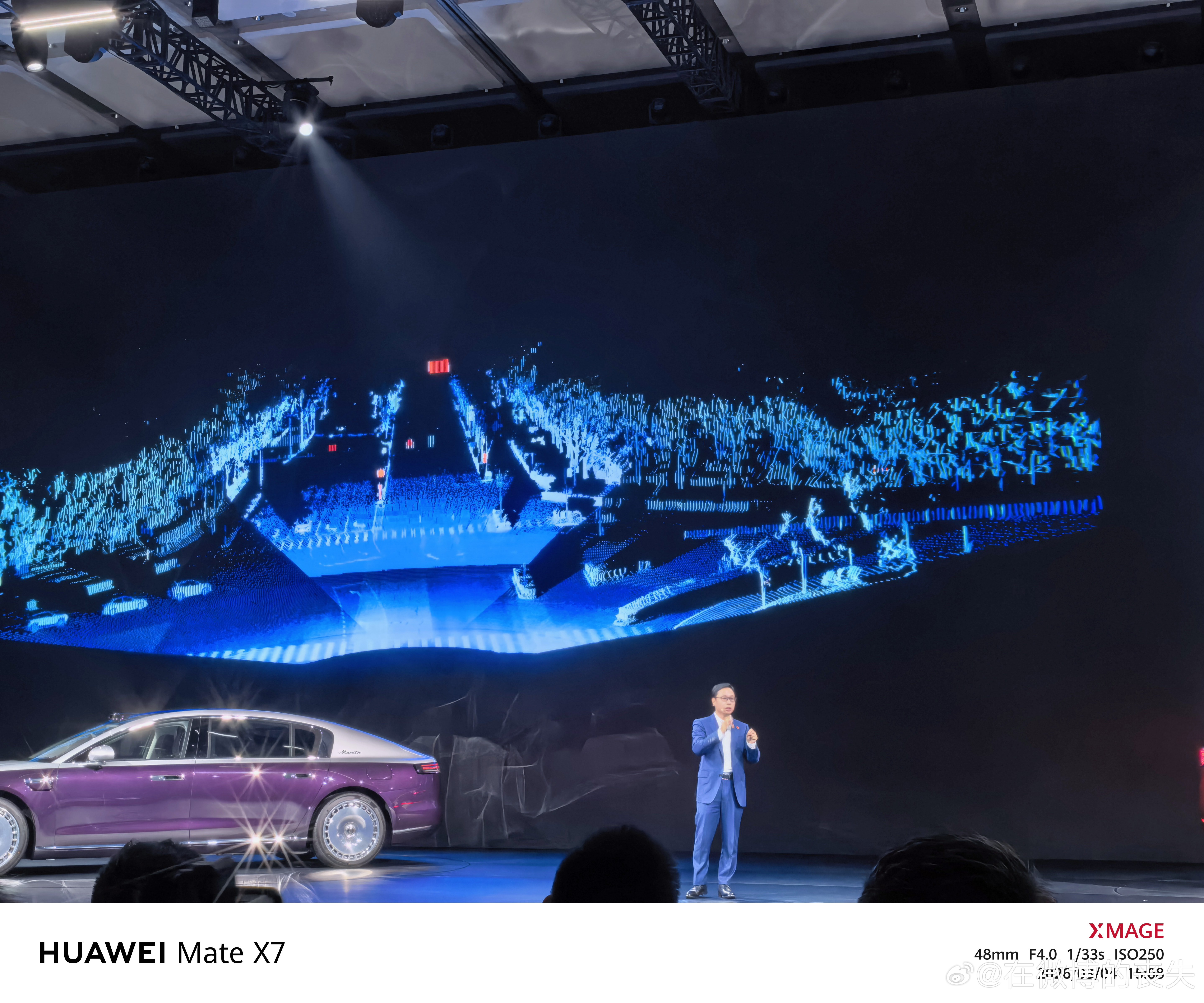 新激光雷达可以做语义，分辨率高了。这个和上一代雷达的对比可以说是对分辨率的表述非