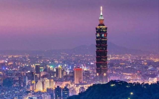 中国要解决台湾问题，必要时必须双管齐下，一是敢于向台湾台独势力下手，二是敢于跟美