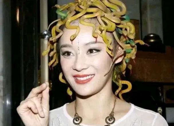 来呀，又一波视觉盛筵的大餐来了。让你们看看，无论是什么老戏骨，明星大腕，或是无名