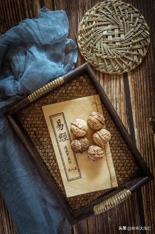 《易经》的神奇，并非体现在算卦上，它是古人总结的“规律说明书”。就像商朝大臣箕子