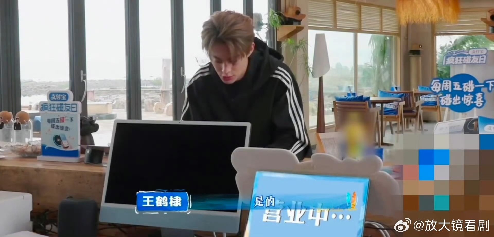 谁不想拥有沈月的手写卡片亲爱的客栈 住客栈能被这样对待，也太幸福了吧 