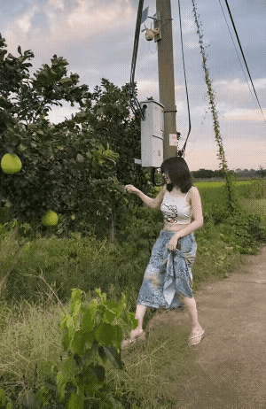 美女需要帮忙吗，摘这个我在行[灵光一闪]